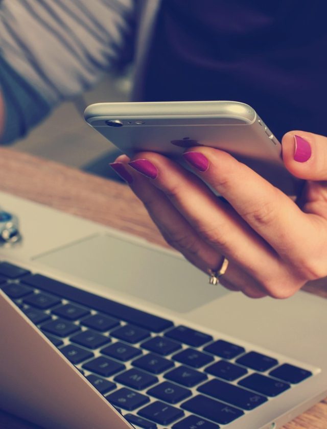 Why Your Website Shouldn’t Rely on Page Builders Alone in 2025
